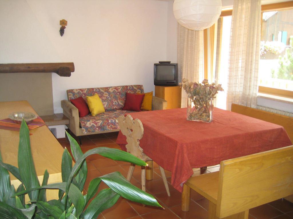 Appartamenti Decrestina Campitello di Fassa Room photo